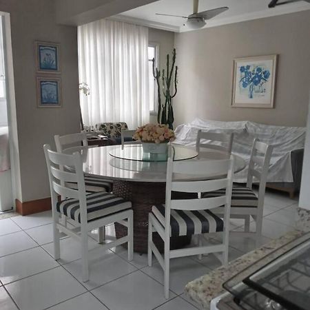 Апартаменти Apartamento completo na calçada da praia Гуаружа Екстер'єр фото