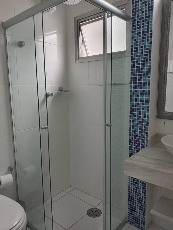 Апартаменти Apartamento completo na calçada da praia Гуаружа Екстер'єр фото
